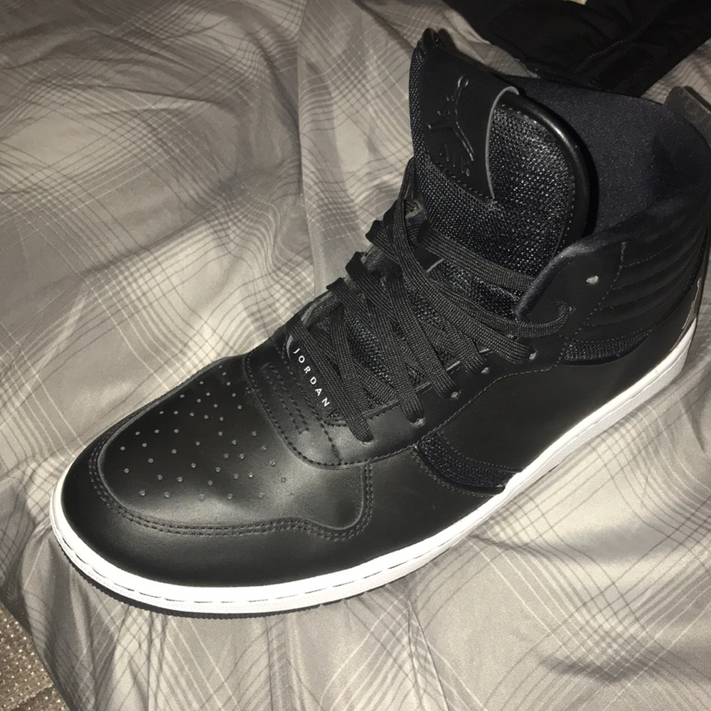 Jordan Heritage Black
